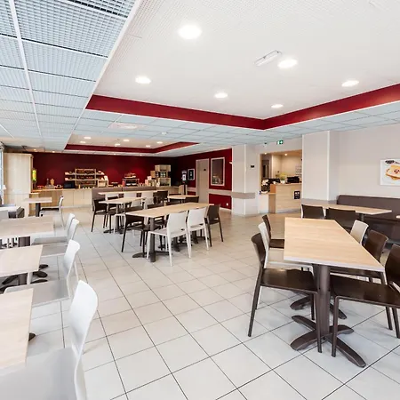 Ace Toulouse Blagnac Отель Корнебарьё